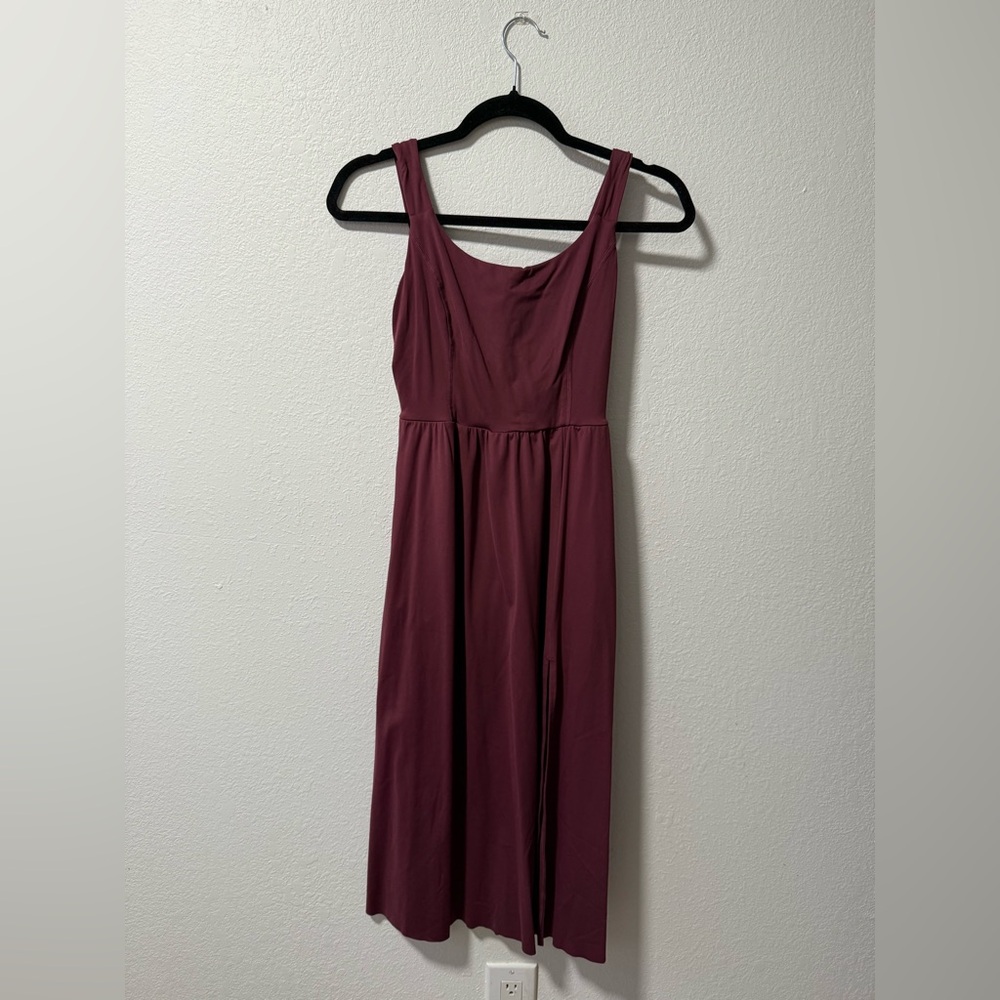 Elegant Burgundy Sleeveless Dress